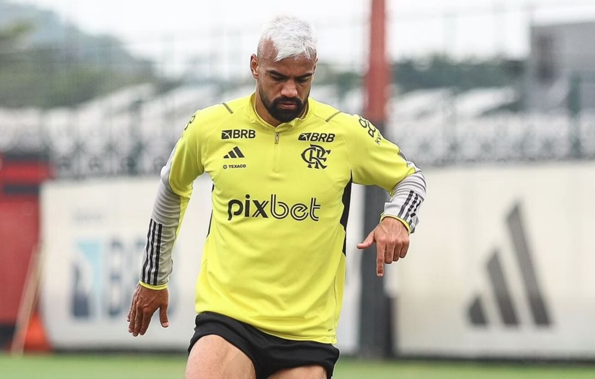 Fabrício Bruno em treino do Flamengo