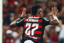 Bruno Henrique comemorando gol 100 contra o Vasco